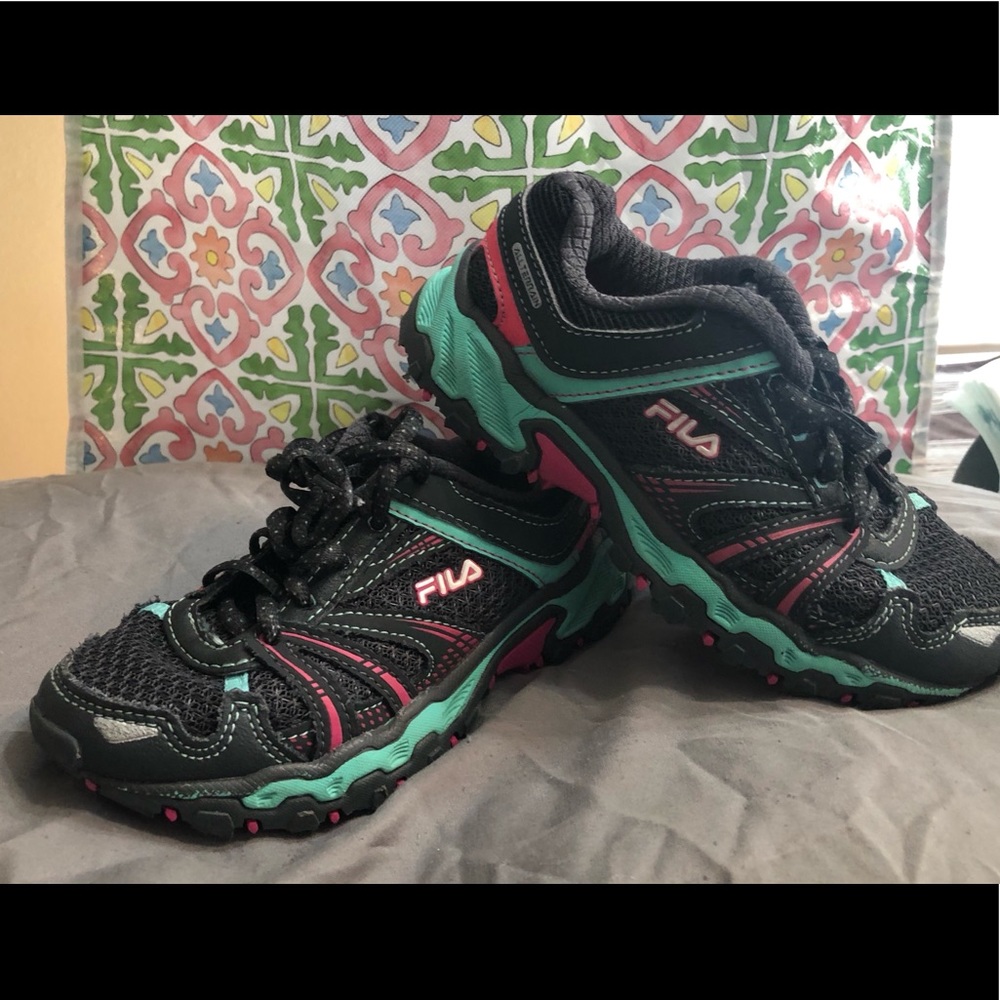 Kids fila sneakers